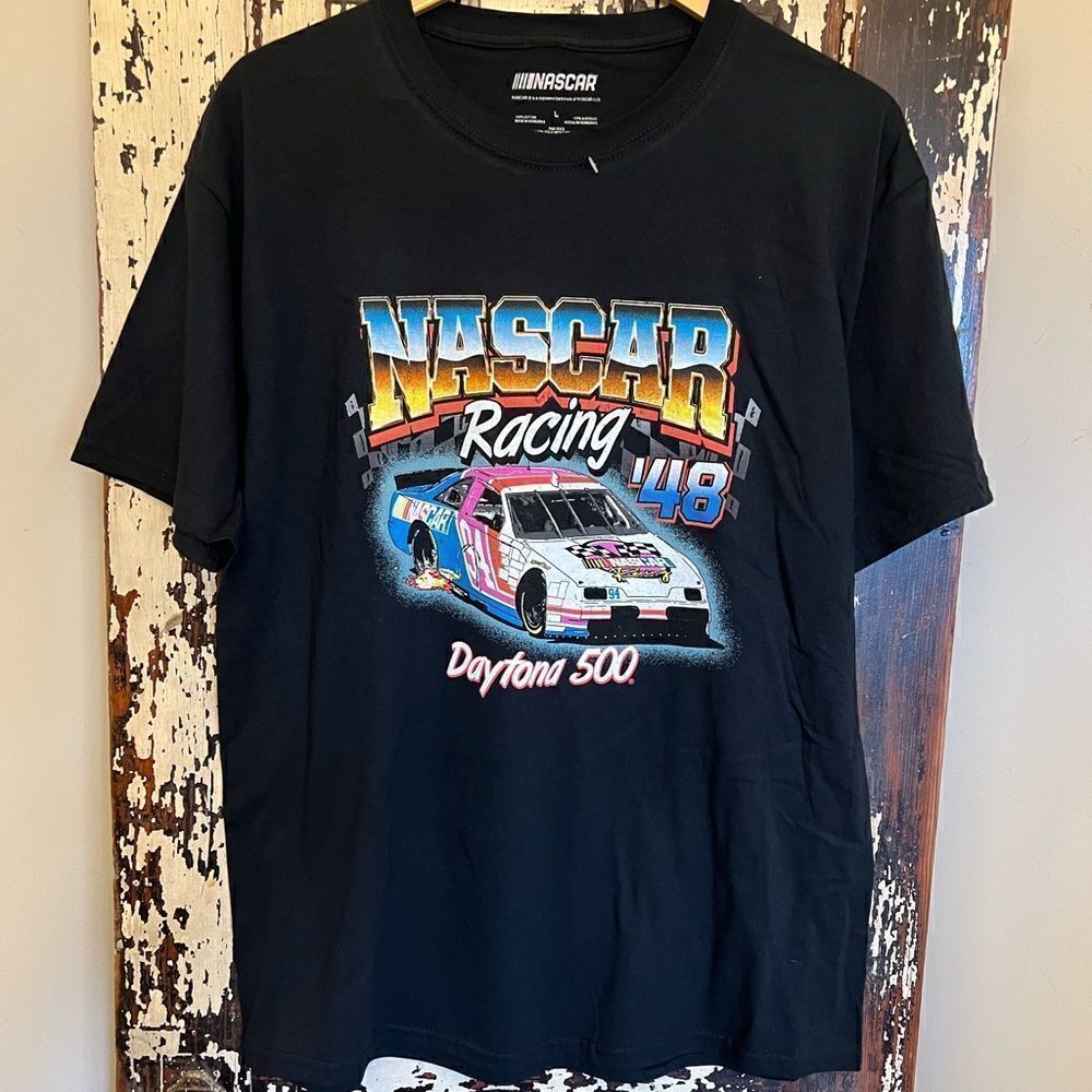 NWOT Retro Men’s NASCAR Daytona 500 T-shirt. Size Large